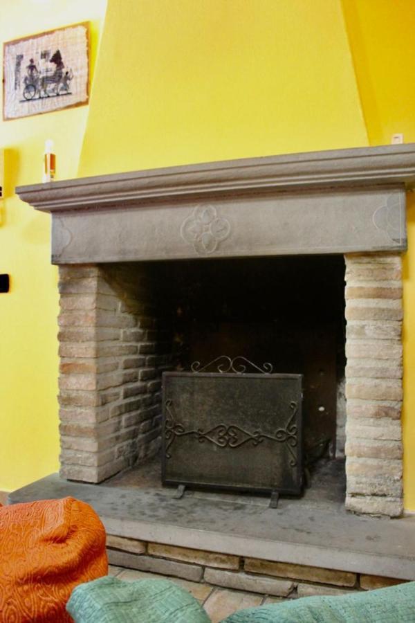 Palazzo Contini Apartment Piobbico Luaran gambar