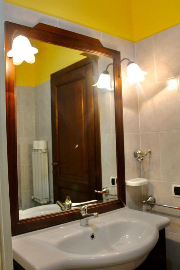 Palazzo Contini Apartment Piobbico Luaran gambar